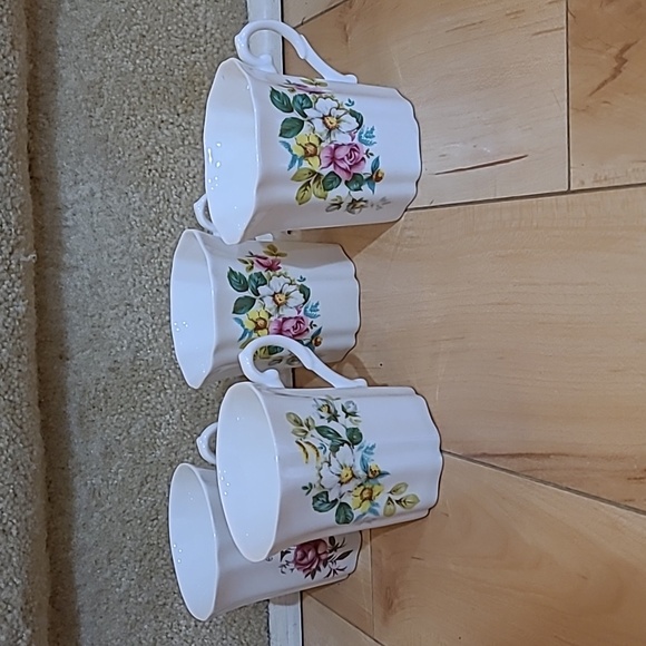 Other - 4 Royal Grafton cup, no damage